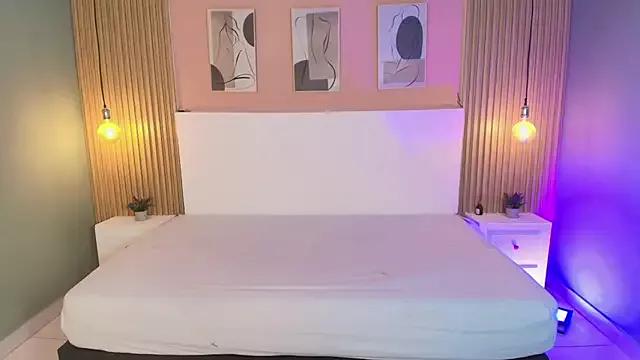 EmilyWalker11 from StripChat is Freechat