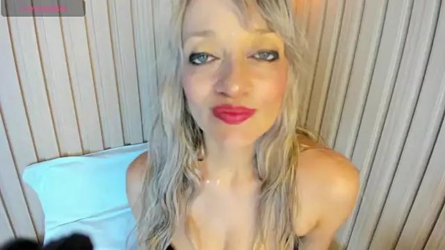 emma_collson from StripChat