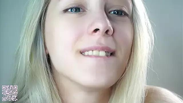 EngelFugler from StripChat
