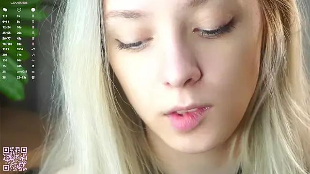 EngelFugler from StripChat