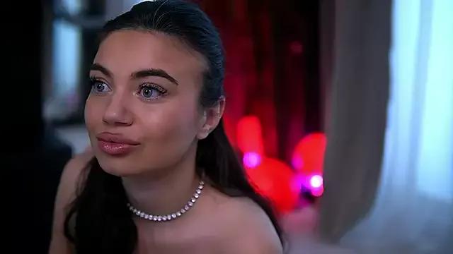 EsmeeLuv from StripChat