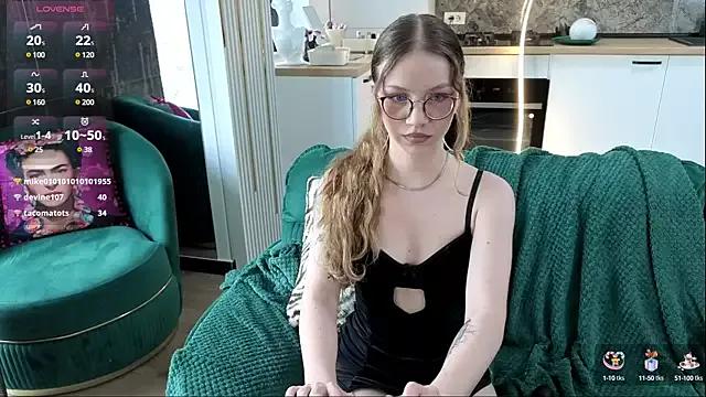 Goddess_Alaska from StripChat