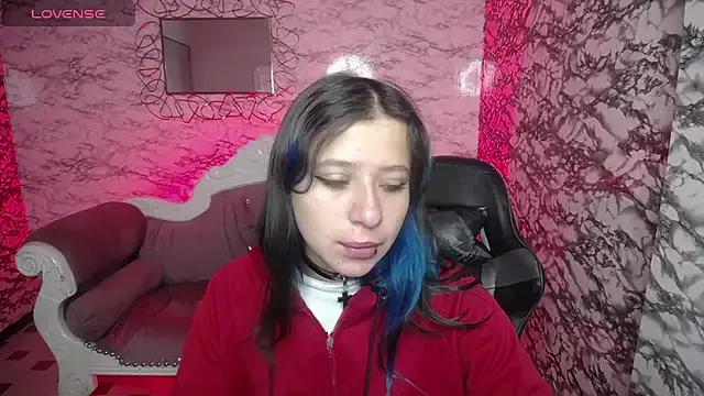 Green_EyesFox_v from StripChat