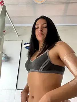 hannahb-e from StripChat