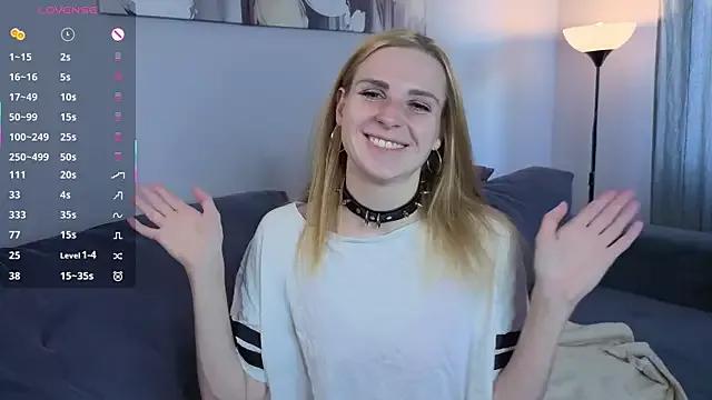 HelenMartines from StripChat