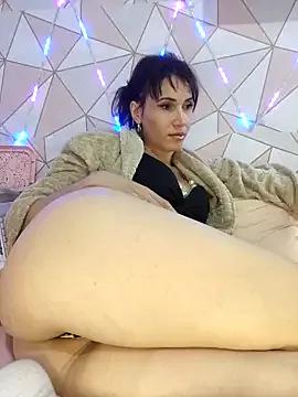Irresistible24 from StripChat