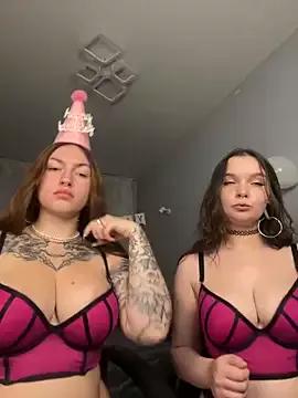 IvyHoney from StripChat is Freechat