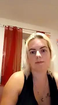 Jassiundich2 from StripChat