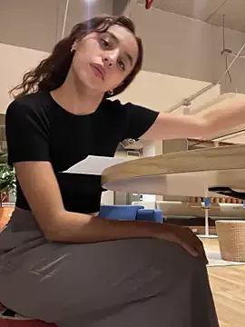 Katee_Jones from StripChat is Freechat