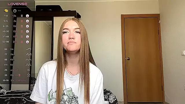 KatePinky from StripChat is Freechat
