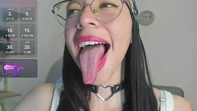 Katty_mouth from StripChat
