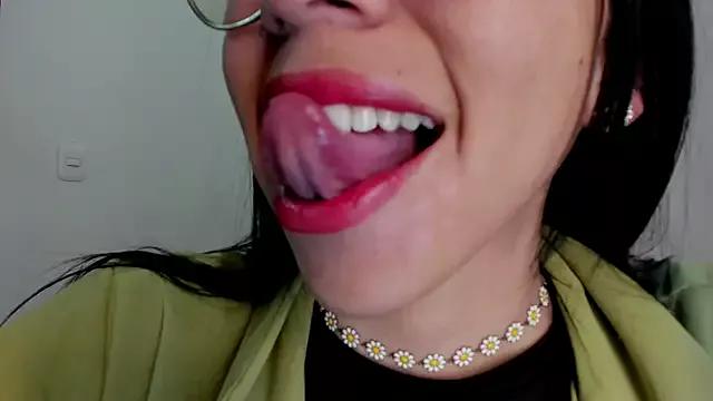 Katty_mouth from StripChat