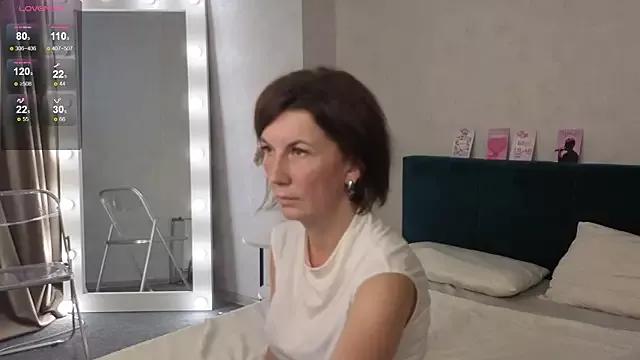 Lia_Reyn from StripChat