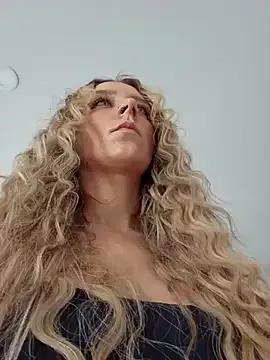 LilyOrion from StripChat is Freechat