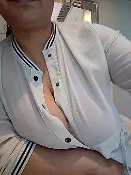 LILYsweetfcup from StripChat