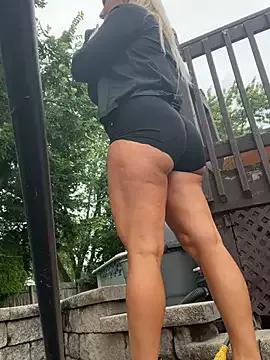 LittleMissEeve from StripChat