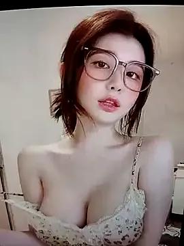 Lusi_show from StripChat is Group