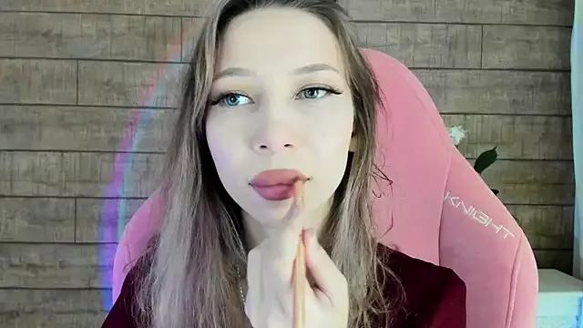 MaliaLandre from StripChat is Freechat