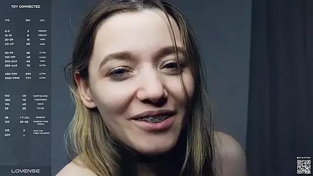 Mary_Price from StripChat is Freechat