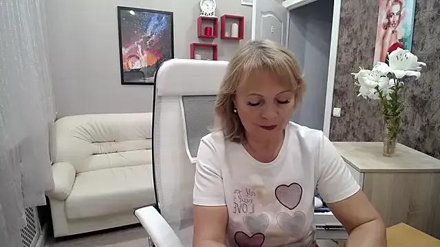 Milla_Cutie18 from StripChat