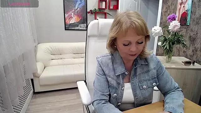 Milla_Cutie18 from StripChat