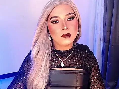 mslilly_croft from StripChat is Freechat