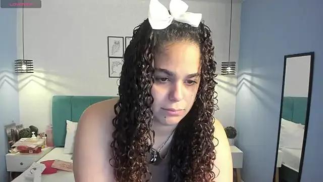 ninna_curly from StripChat