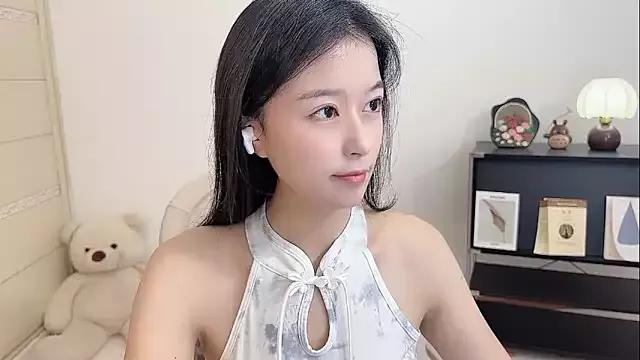Onechestnut from StripChat is Freechat