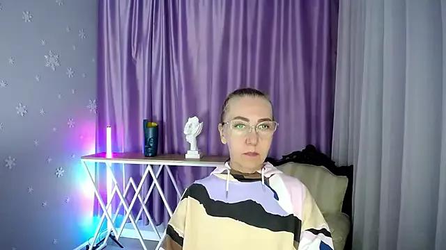 Queen_a_n_i from StripChat