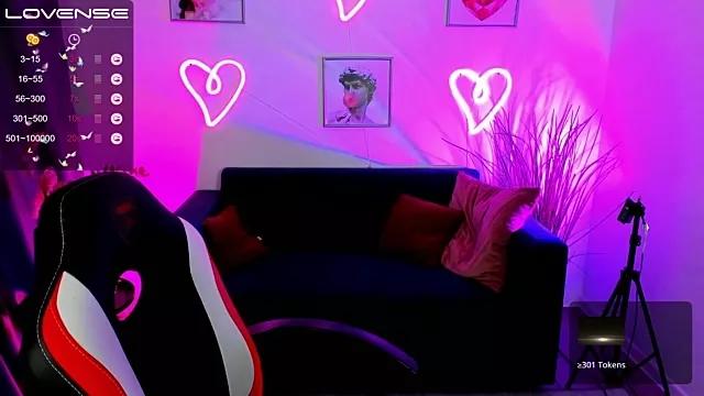 RebeccaMartinez from StripChat