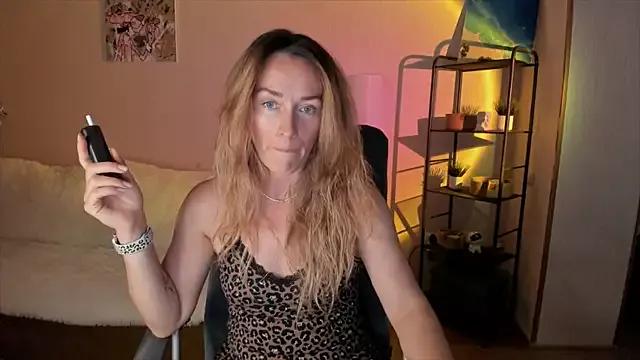 RebeccaMartinez from StripChat