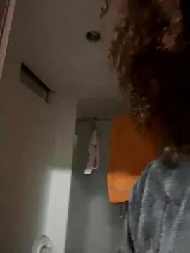 riri_brunnete from StripChat
