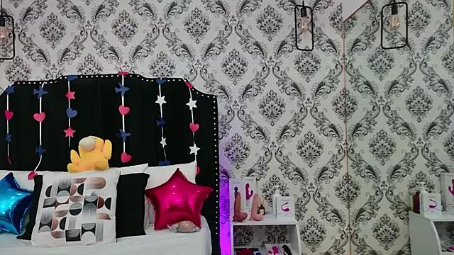 SaaraBrown from StripChat