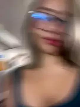 sara_calderon from StripChat