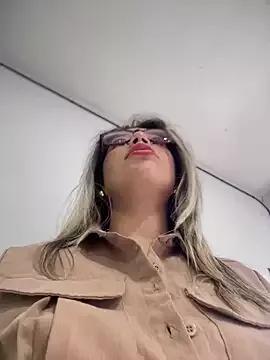 sara_calderon from StripChat