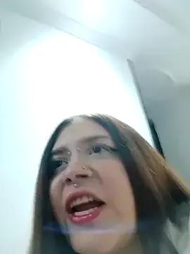 sara_winehouse1 from StripChat