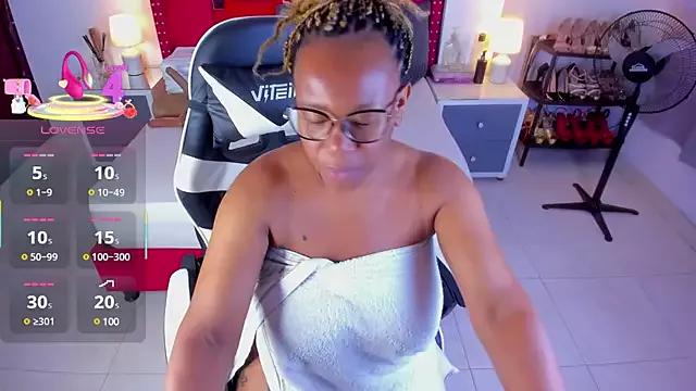 ShantalDior from StripChat is Freechat