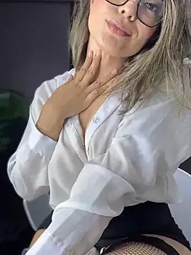 ShyNotSorryXXX from StripChat is Freechat