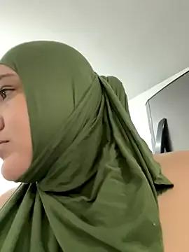 Sweetmuslim01 from StripChat