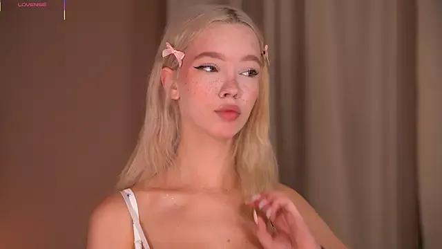 TastyTiffy from StripChat is Freechat