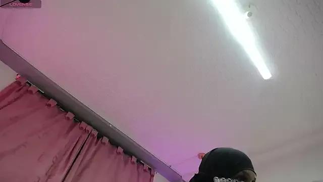 Uzziah_Sabag from StripChat