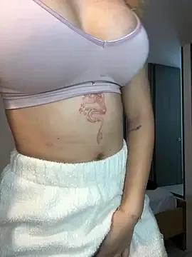 Your_Honeey from StripChat