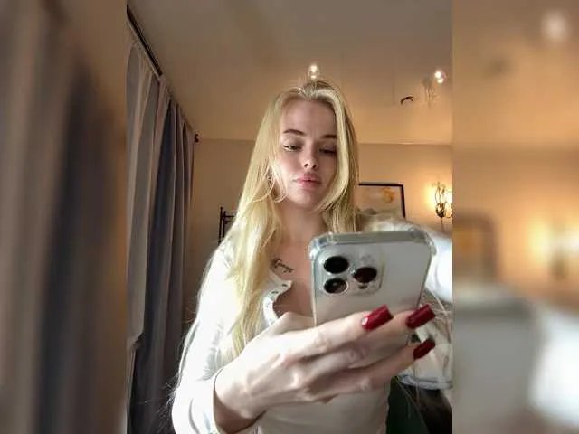 VladaMais — I am excited by self-confidence and determination, you know what you want. There is no specific type of guy, but height is from 180