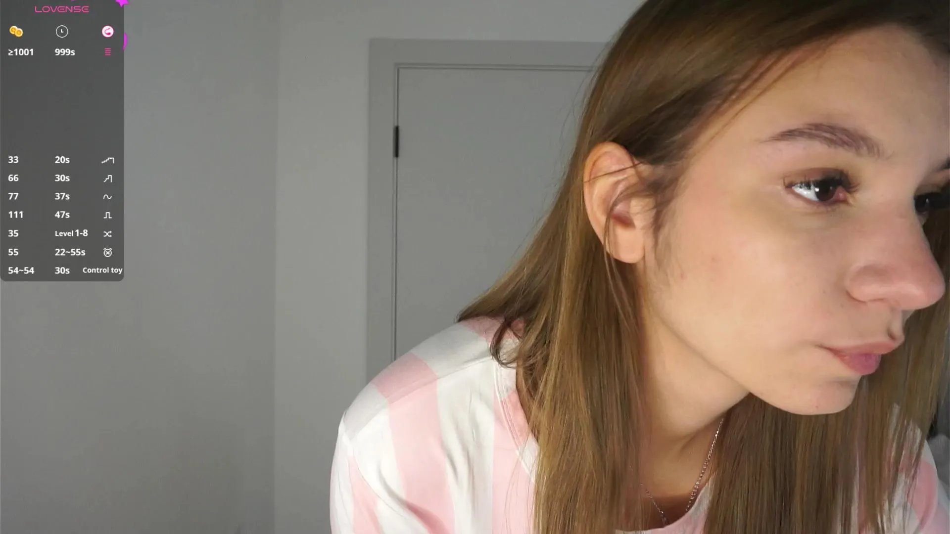 Offline DaraKellon on Cam4