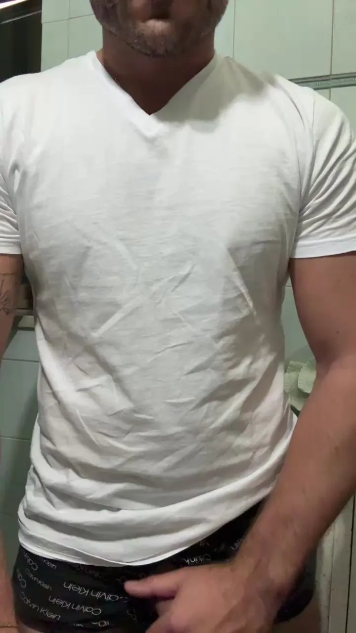 Offline giovan2020 on Cam4