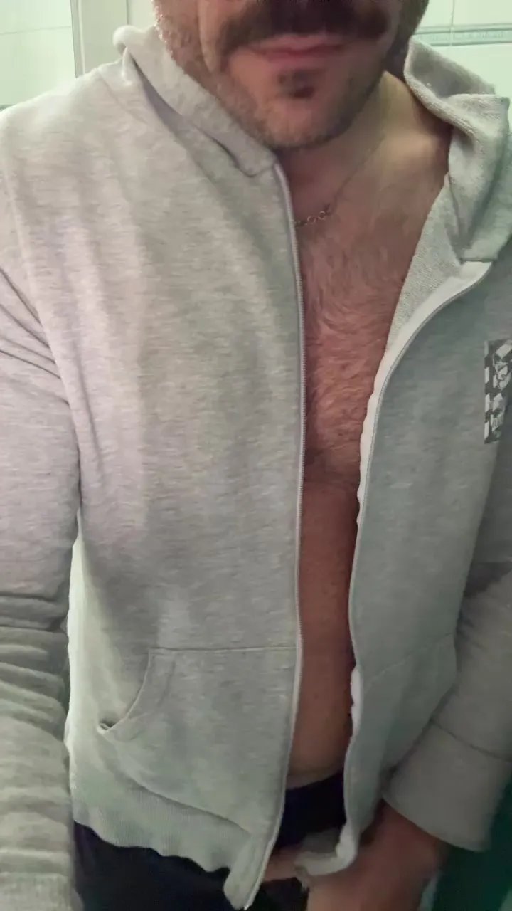 Offline giovan2020 on Cam4