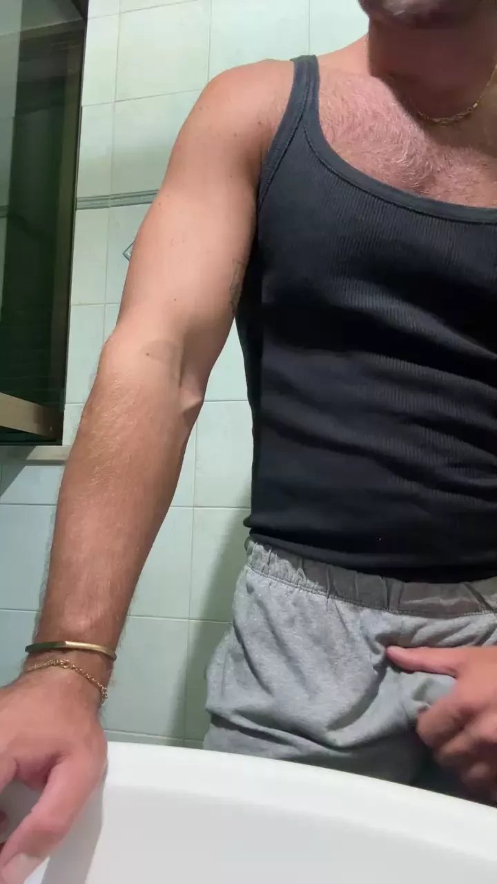 Offline giovan2020 on Cam4