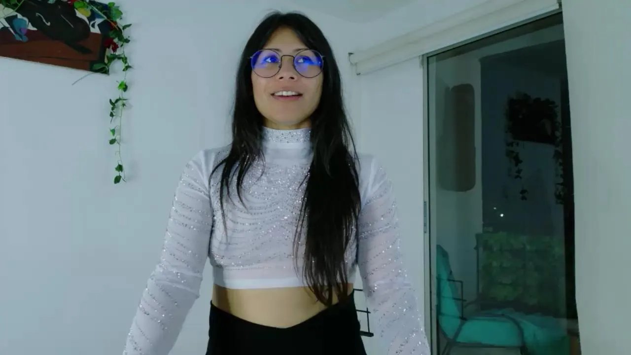 Jade_Zephyra — #amateur #feet #anal #pee #squirt #C2C #analtoys