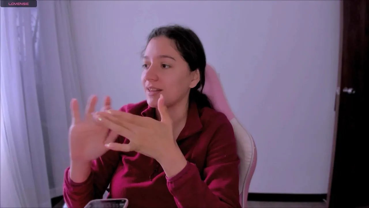 Offline Kittyfeet1 on Cam4