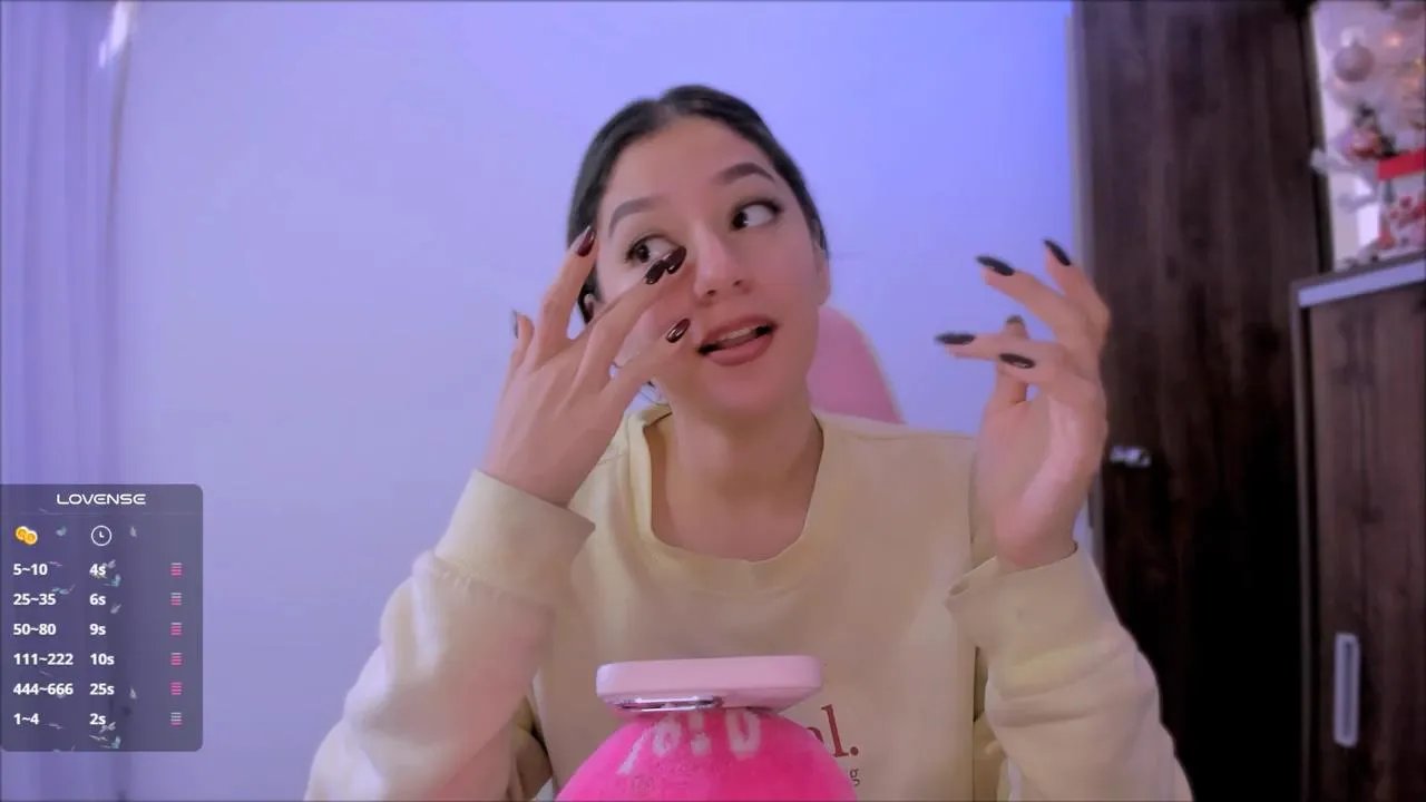 Offline Kittyfeet1 on Cam4